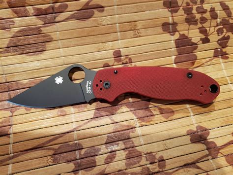 Hans Albing, Product Line Manager The Bugout joins the groups of <strong>knives</strong> that are so light that it almost disappears in your pocket. . Saint nicks knives